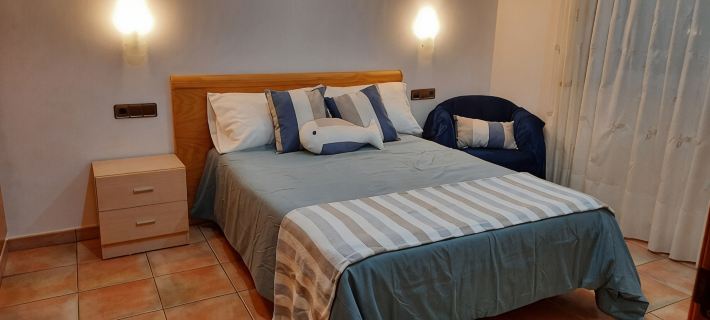 House in a quiet area with views of the old town of Pals Ξενοδοχεία στην πόλη Pals