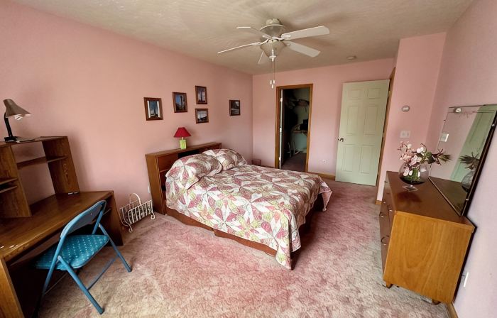Large Home In Great Valley