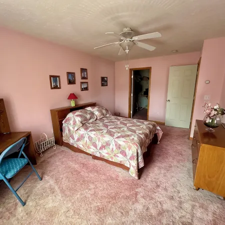 Large Home In Great Valley