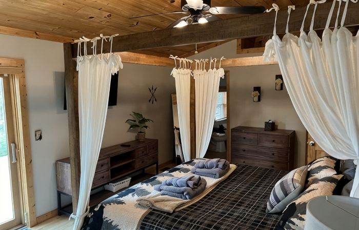 Wonderful cabin tucked in the woods /w Hot tub