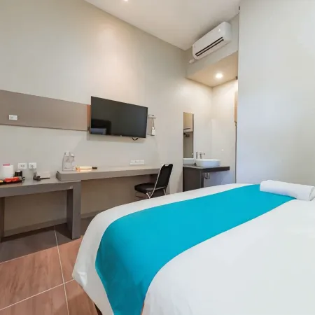 Sans Hotel Berau Square