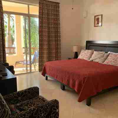 Huatulco Beach Front - 2 BR Condo with Views of the Pacific Rooms