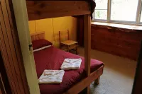 Character Log Lodge with Great Mountain Views - Mountain view