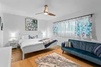 Luxury Oasis w/ Private Pool - 5-Minutes to Beach - 4-Star