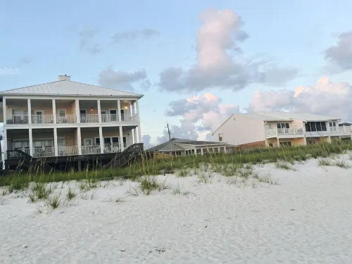Direct Beachfront Home • Loved for Location • Experienced Hosts • Sleeps 12 - Beach