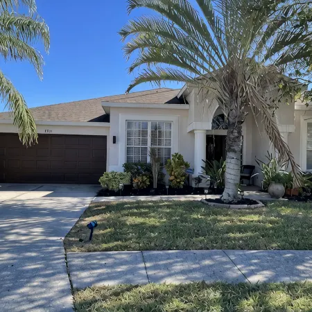 Spacious 5Br Private Home • Heated Pool & Salt Water Spa • Minutes from Beaches