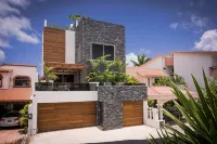 Luxury Waterfront Villa with private gym and cinema