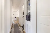LUXE 3BD/2BA 29 min>NYC w/Parking & deck