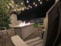 *Gorgeous Hideout, Close to everything, 3 bedrooms, fully remodeled!*