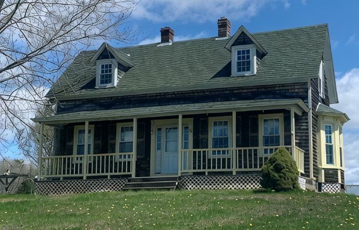 Lovely Farmhouse Close to Acadia National Park