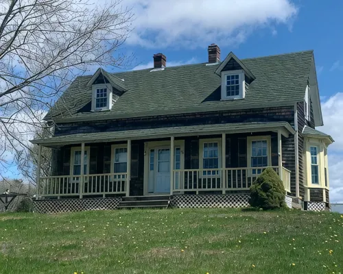 Lovely Farmhouse Close to Acadia National Park Hotels in Lamoine