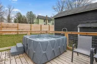 Cozy, Private and Modern Cottage - 4-Star