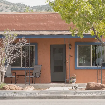 Historic mountain view home just two blocks from downtown Salida and the river.. Отели в г. Салида