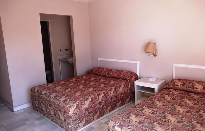 Los Jitos Hotel & Suites