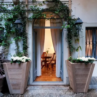 Petit Palais Hotel de Charme Hotels near Sant'Eustorgio