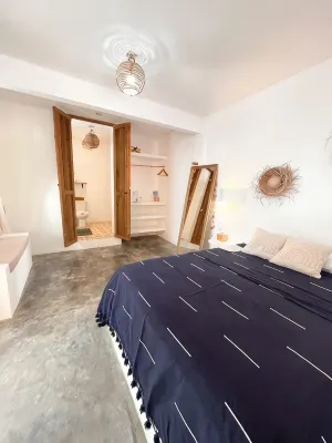 Casa Leone La Punta Hotels in 