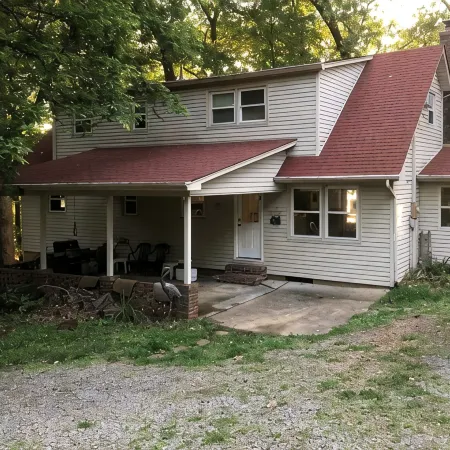 Kentucky Lake Waterfront Home, dock, 4 large BR, new kitchen in 2019