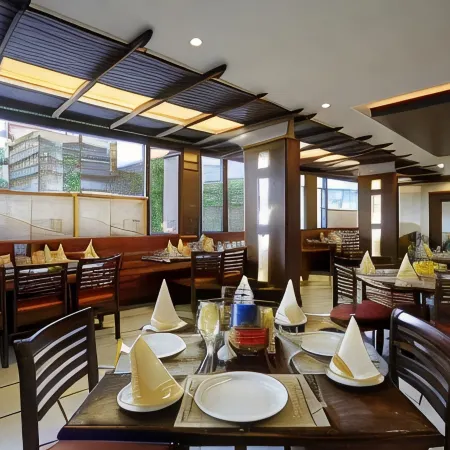 Express Towers Hotel