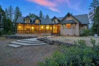 Ultimate Family Retreat - Mountain Views, Hot Tub, Game Room & Pet Friendly! - 2-Star