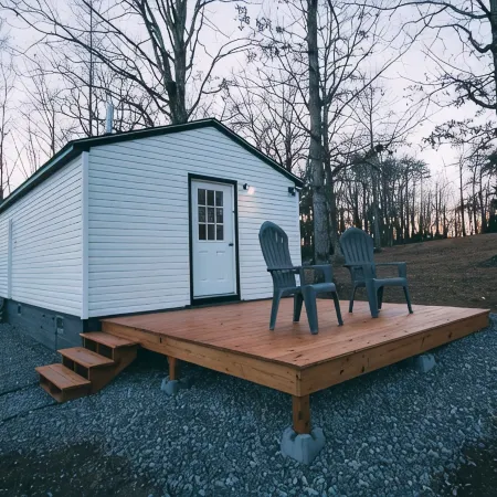 Cozy Cottage on 4 Acres