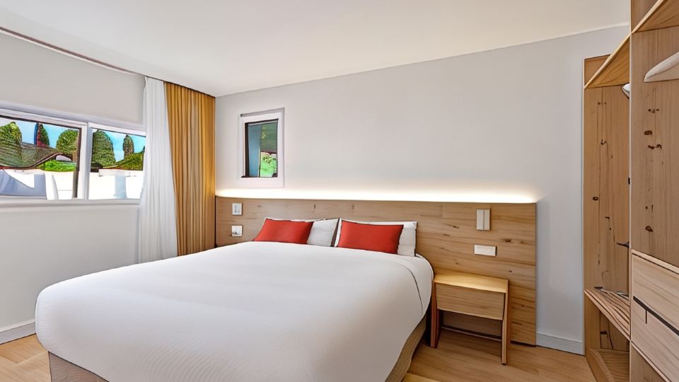 Palmanova Beach Apartments by TRH