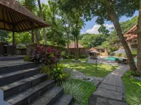 Champlung Sari Hotel Ubud Hoteles cerca de Estudio de Yoga Barn