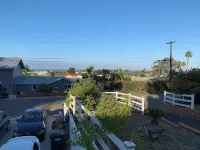 Cardiff Hope House with Ocean View