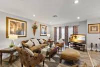 3BR Roman Oasis: Caesar's Place + Heated Pool