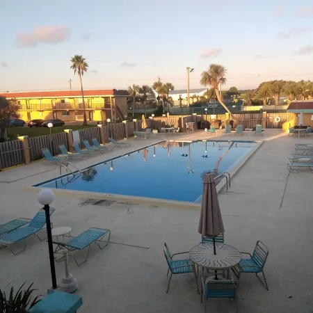 Crescent Beach Condo - Wonderful location!
