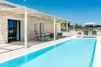Villa Verdese per Coppie e Famiglie Vicino al Mare Piscina Privata, Veranda,wifi -  Holiday Villas