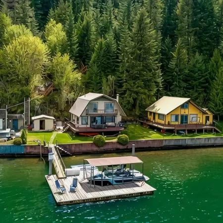 Barn Owl Cabin - Lakefront Home with a Private Dock
