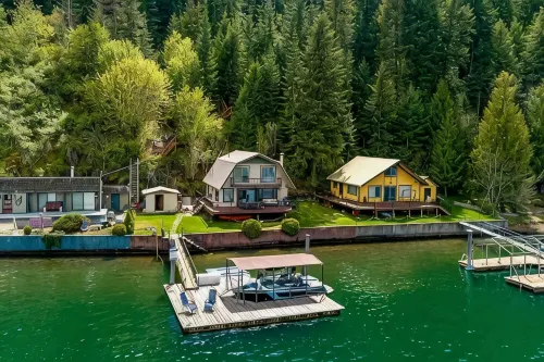 Barn Owl Cabin - Lakefront Home with a Private Dock - Jacuzzi