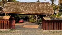 ปาริฉัตร โฮมสเตย์ Parichat Homestay - Bãi đậu xe