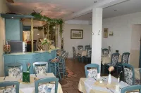 Hotel Garni Goldene Henne - breakfast