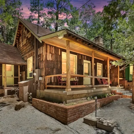 IdyllAway Vintage Cabin - Kid Friendly Cul-De-Sac!