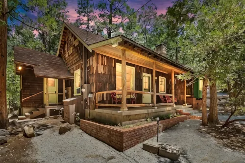 IdyllAway Vintage Cabin - Kid Friendly Cul-De-Sac!