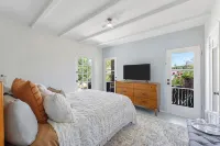 Delightful 1931 Spanish Style abode in the very desirable area, Studio City, CA. - 3-Star