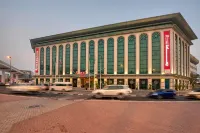 Ramada Plaza by Wyndham Dubai Deira - Kitchens