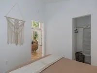 Black Haven Tiny Home Hotele w: Surry