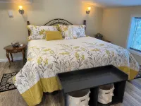 Cozy, Clean & Convenient 1-bedroom apartment with AC & WiFi in charming Clayton - Wi-Fi