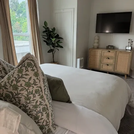 Cozy 2-bedroom condo with WiFi, AC in Colfax