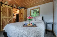 勒孔特臨鴿子河微型小屋 - 小木屋