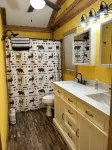 Rustic One Bedroom Cabin on South Toledo Bend.