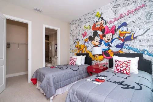 Gorgeous 4 Bedroom Family Friendly Close to Disney 7573