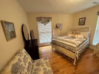 The Victorian @ Lake Cumberland - Beaver Creek, firepit, sleeps 18