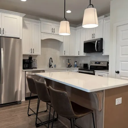 Auburn Getaway Home- Close to Campus! Sleeps 8, Family-Friendly.