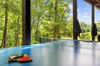 Dog Friendly Cabin w/ Amenities Galore! Frisbee Golf - Gym - Ping Pong - Creek