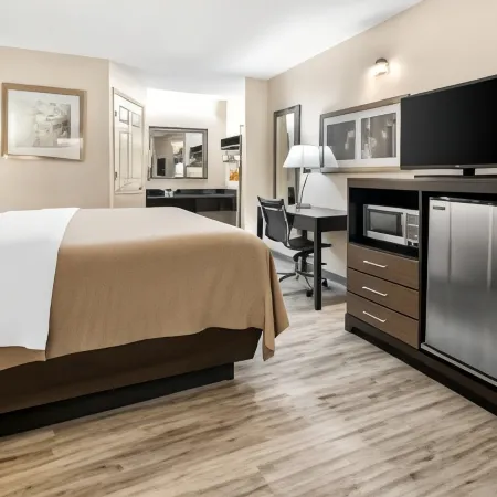 Quality Inn Decatur River City