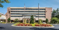 Hilton Washington DC/Rockville Hotel & Executive Meeting Center - Parking
