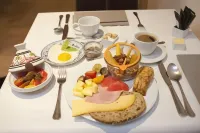Hotel Carlton - breakfast